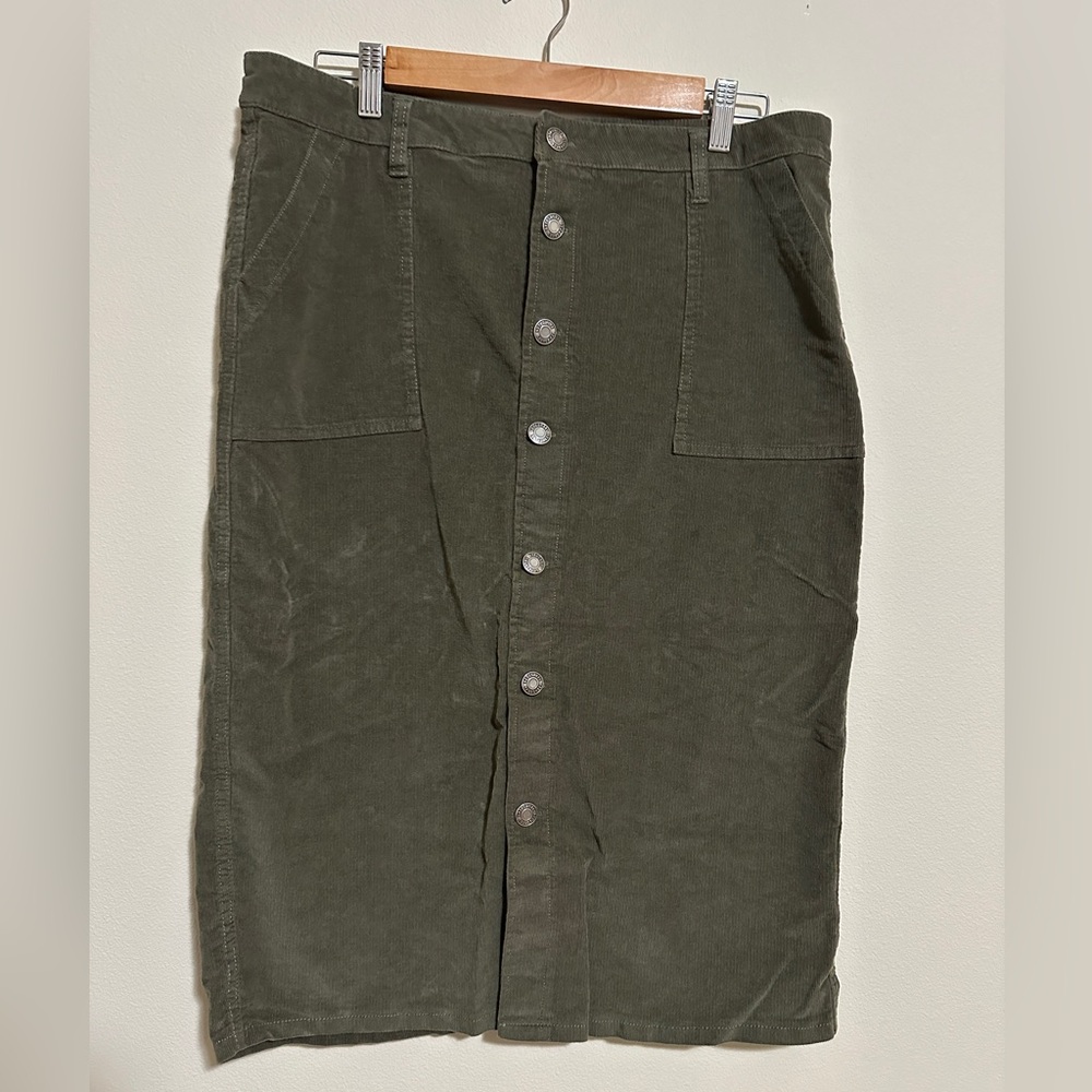 32 Degrees Olive Button-Front Pencil Skirt